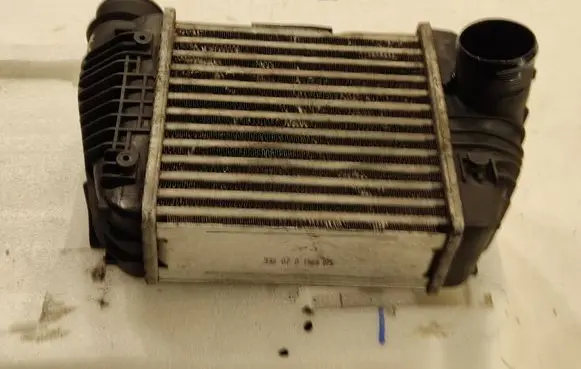 Audi A6 S6 C6 4F Intercooler radiator 338070156907S