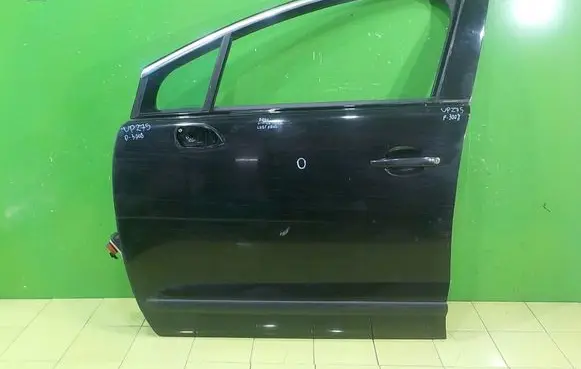 Volkswagen Golf VI Front door PRZOD LEWE
