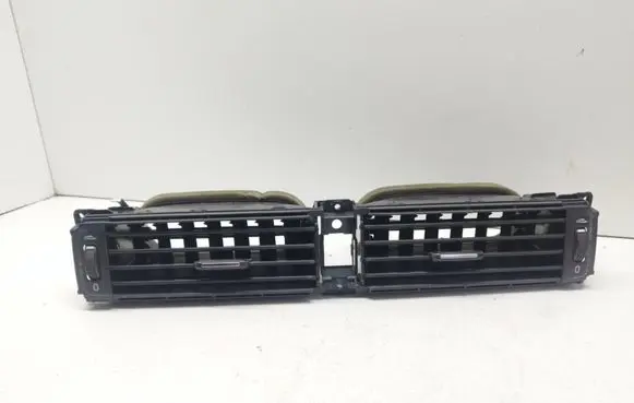 Volvo S80 Dash center air vent grill 30643315 30755181 30676292