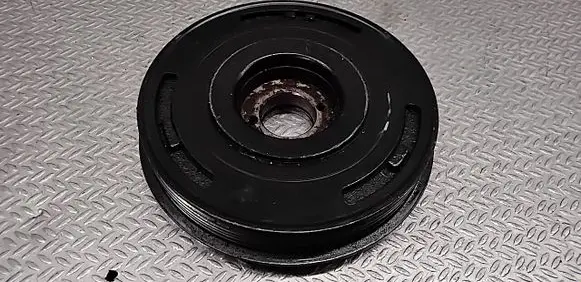 Citroen C5 Crankshaft pulley 62924628