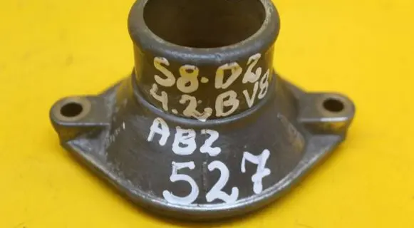 Audi A8 S8 D2 4D Thermostat housing 077121121