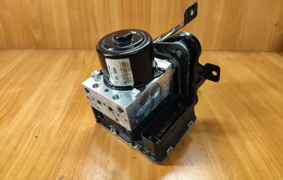 Mercedes-Benz S W221 ABS Pump A2214311448 10021208134