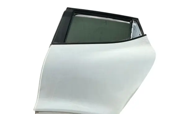 Renault Clio IV Rear door 