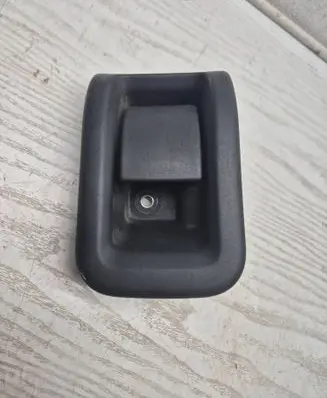 Volvo V70 Engine bonnet (hood) release handle 30779851 PA6GF15