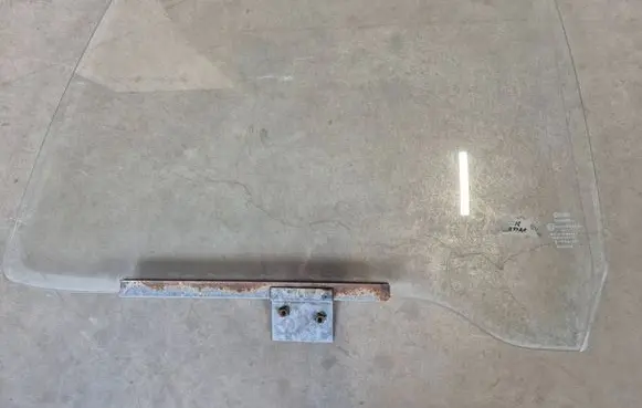 Volkswagen Scirocco Front door window/glass (coupe)
