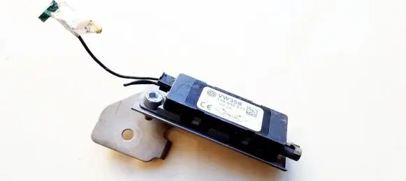 Antenna control unit
