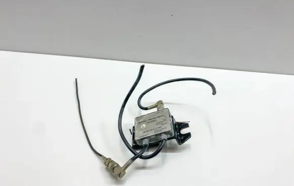 Mercedes-Benz SL R129 Aerial antenna amplifier