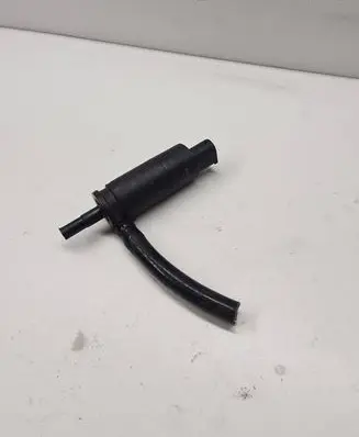 BMW 7 E38 Headlight washer pump 8357837