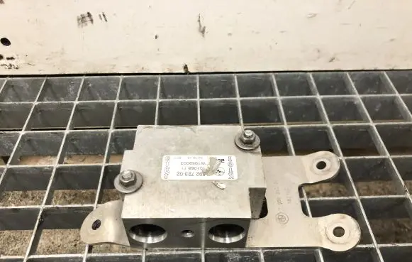 BMW M4 F82 F83 Other engine bay part 7592723 7850363