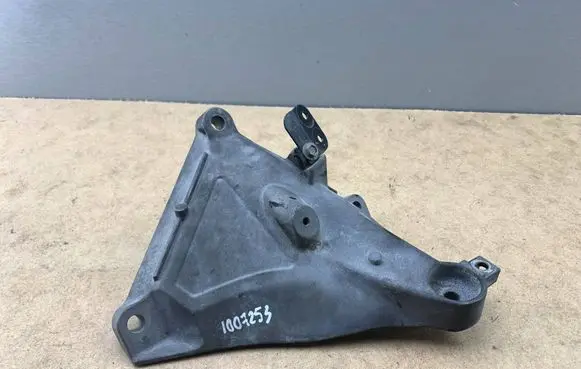 BMW 3 E90 E91 Engine mounting bracket 2116770041 6770041 22116774299