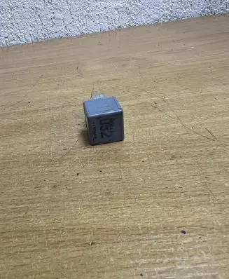 Mercedes-Benz Vito Viano W447 Other relay A0035421619 F1711