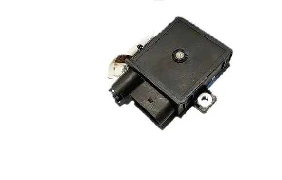 Mercedes-Benz E W212 Glow plug pre-heat relay 780120103