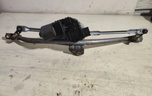 Skoda Superb B5 (3U) Front wiper linkage and motor 0390241505 3B1955113C