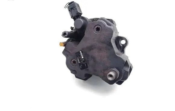 BMW X3 E83 Fuel injection high pressure pump 7788670 0445010045