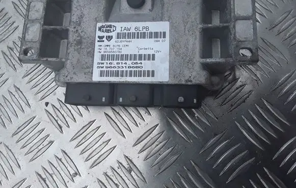 Citroen C8 Engine control unit/module 9663318680