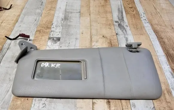 Sun visor