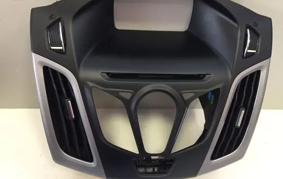 Ford Focus Radio/GPS head unit trim 18835