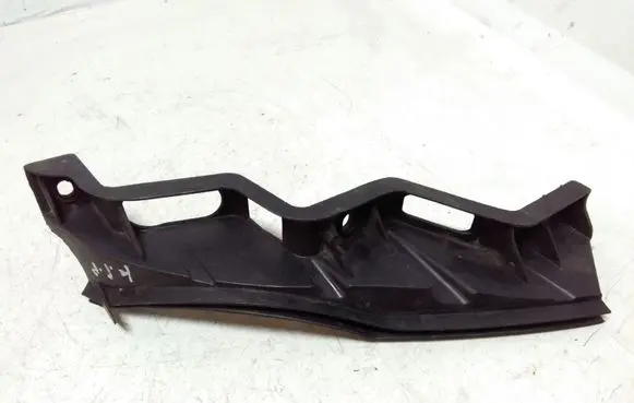 Volkswagen PASSAT B6 Front bumper mounting bracket 3C0807889