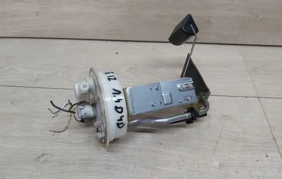 Toyota Corolla E120 E130 Fuel level sensor 