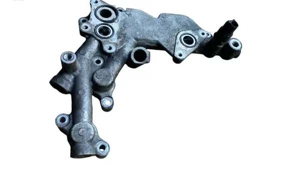 Toyota Verso Oil filter mounting bracket
