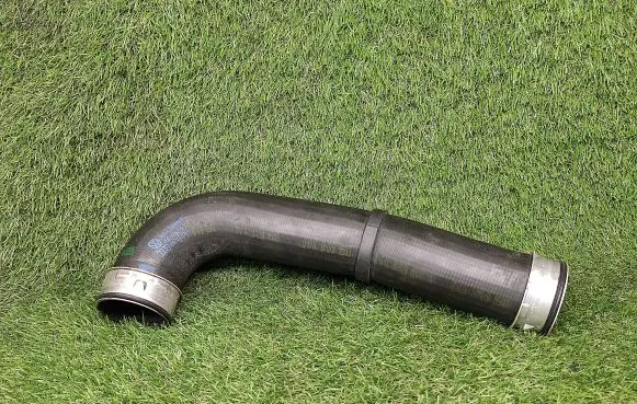 Volkswagen Golf V Intercooler hose/pipe 1K0145838N