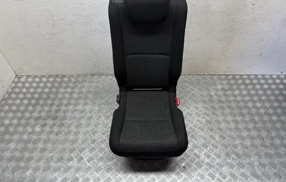 Toyota Corolla Verso AR10 Rear seat 710950F030B0 710970F030B0