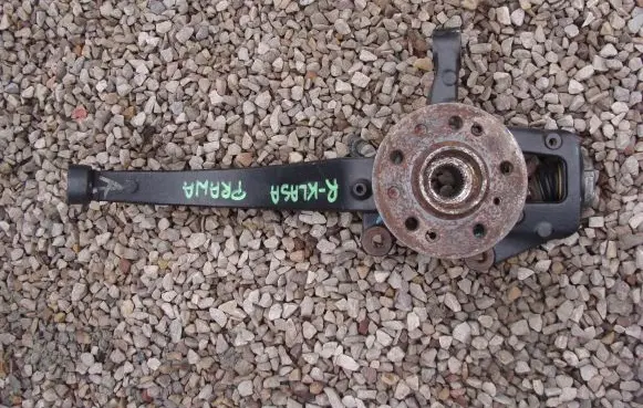 Mercedes-Benz R W251 Front wheel hub spindle knuckle