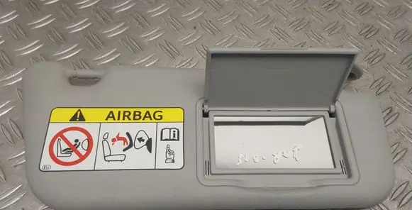 Sun visor