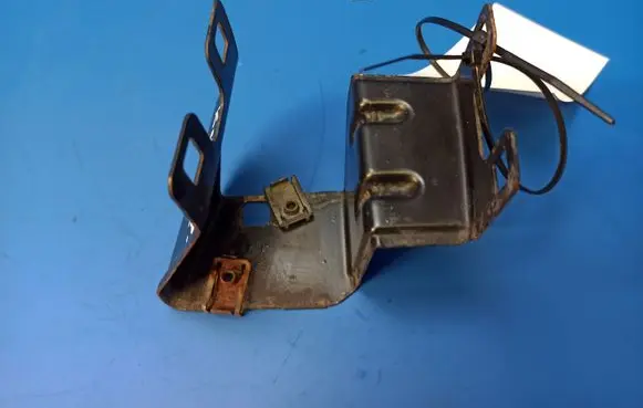 Mercedes-Benz C W203 Headlight/headlamp mounting bracket