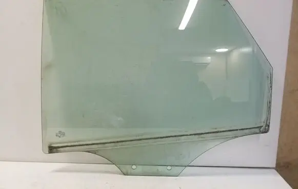Audi Q3 8U Rear door window glass E643R00048