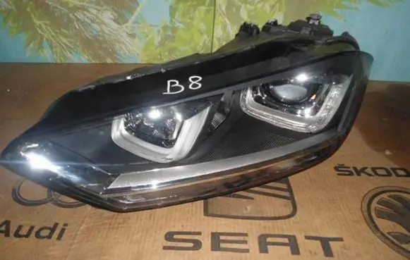 Volkswagen Golf Sportsvan Headlight/headlamp