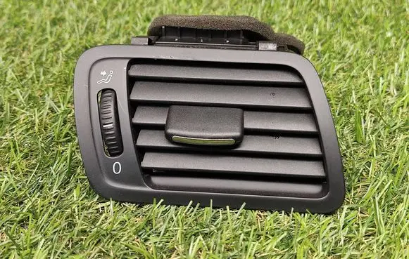 Volkswagen PASSAT B6 Dashboard side air vent grill/cover trim 3C2819702 T0024491 P0110955