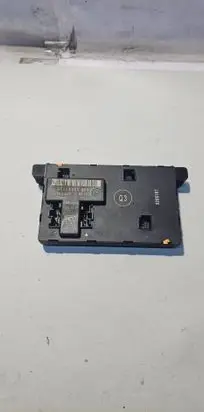 Mercedes-Benz C W203 Door control unit/module 2038201285