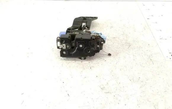 Volkswagen Touareg I Front door lock 3D1837016AC 991564300
