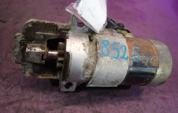 Mazda 6 Starter motor M000T90981