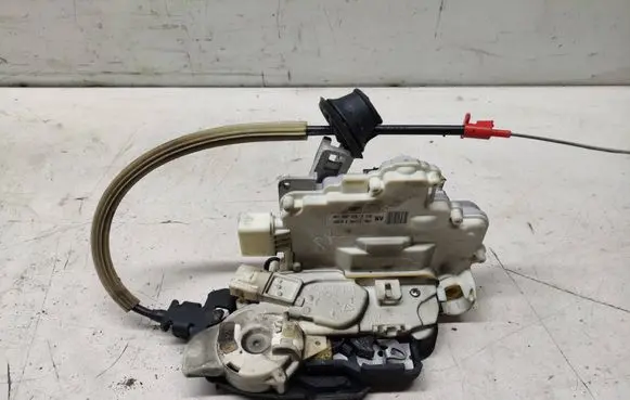 Audi A8 S8 D4 4H Front door lock 4H1837015