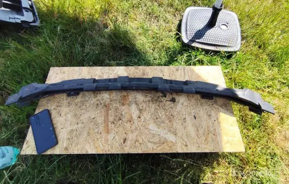 Mini Cooper Countryman R60 Rear bumper foam support bar 
