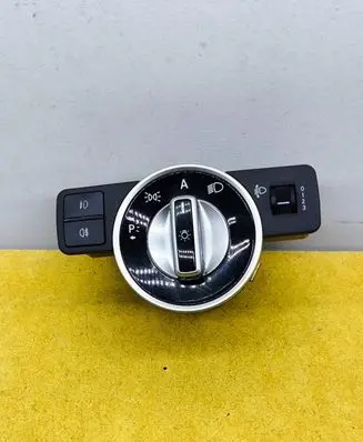 Mercedes-Benz C W204 Light switch A2049058002 10022410 9107F