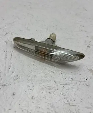 BMW 5 E60 E61 Front fender indicator light