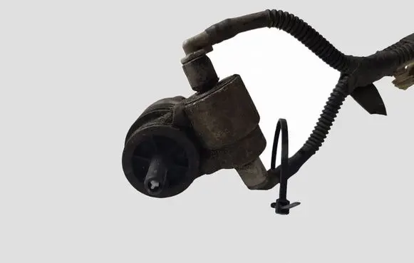 Volkswagen Touran I Windscreen/windshield washer pump 1J0973722 PA6GF30