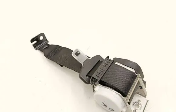 BMW 2 F45 Rear seatbelt 7313377