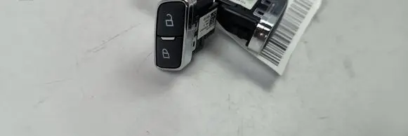 Ford Mustang VI Central locking switch button BB5T14C17DCW