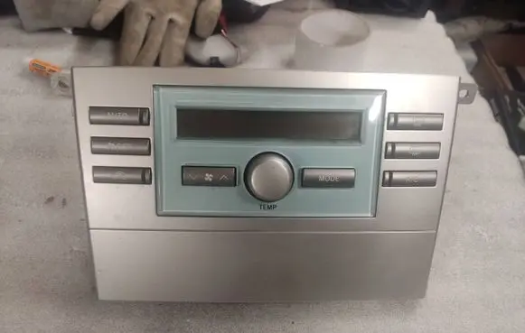 Toyota Corolla Verso E121 Climate control unit 559000F030 MB1465702272