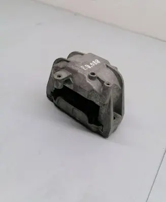 Volkswagen PASSAT B7 USA Engine mount bracket 1K0199262