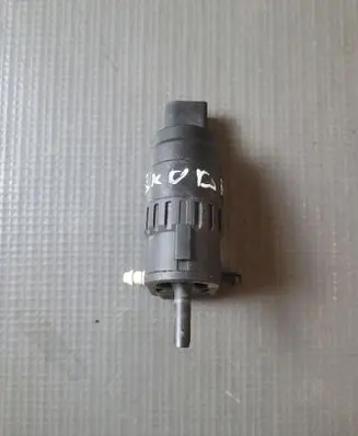 Skoda Octavia Mk3 (5E) Windscreen/windshield washer pump 1K6955651