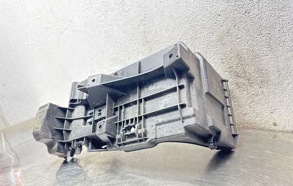 Opel Vectra C Battery box tray 09180777 9385022