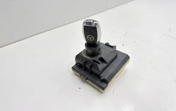 Mercedes-Benz C W205 Ignition lock A2059007121 333252010