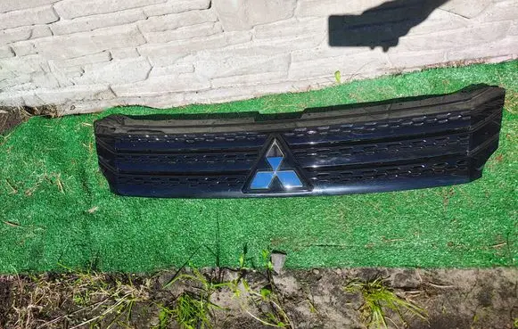 Mitsubishi Eclipse Cross Front grill 7450B539