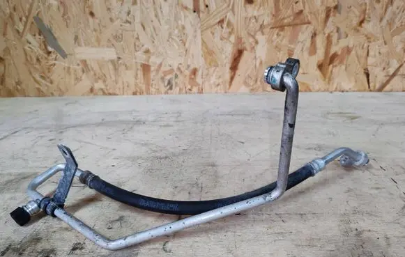 Suzuki Vitara (LY) Air conditioning (A/C) pipe/hose