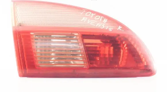 Toyota Avensis T220 Tailgate rear/tail lights